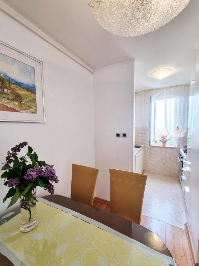 Apartment Rijeka With Sea View Exterior photo